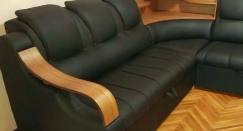 Перетяжка кожаного дивана. Беломорск